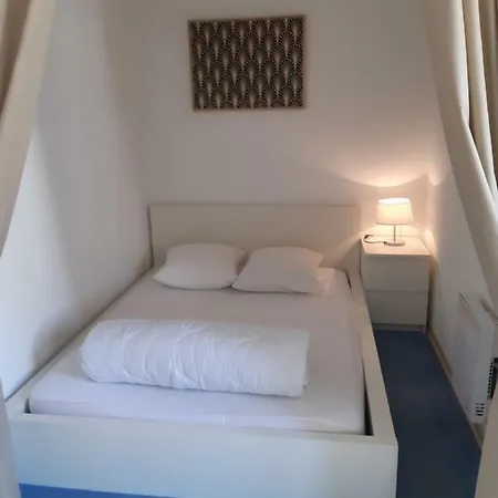 Apartment Tripiers Marron